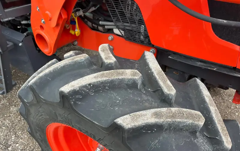 2021 Kubota M4-071D Deluxe MFWD Tractor W/Loader | Agriculture photo 49