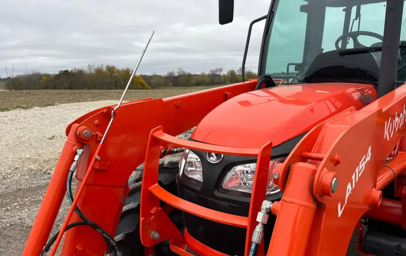 2021 Kubota M4-071D Deluxe MFWD Tractor W/Loader | Agriculture photo 20