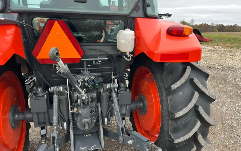 2021 Kubota M4-071D Deluxe MFWD Tractor W/Loader | Agriculture photo 33
