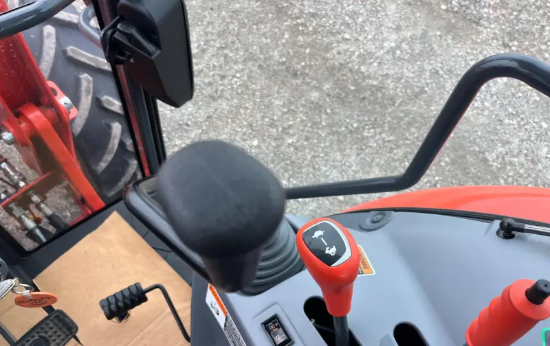 2021 Kubota M4-071D Deluxe MFWD Tractor W/Loader | Agriculture photo 69