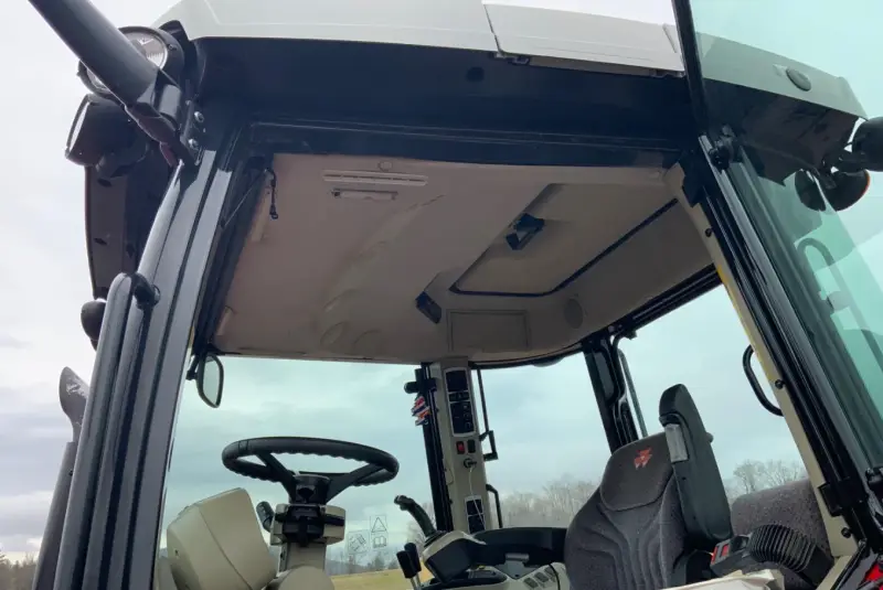 2018 Massey Ferguson 5713SL MFWD photo 41