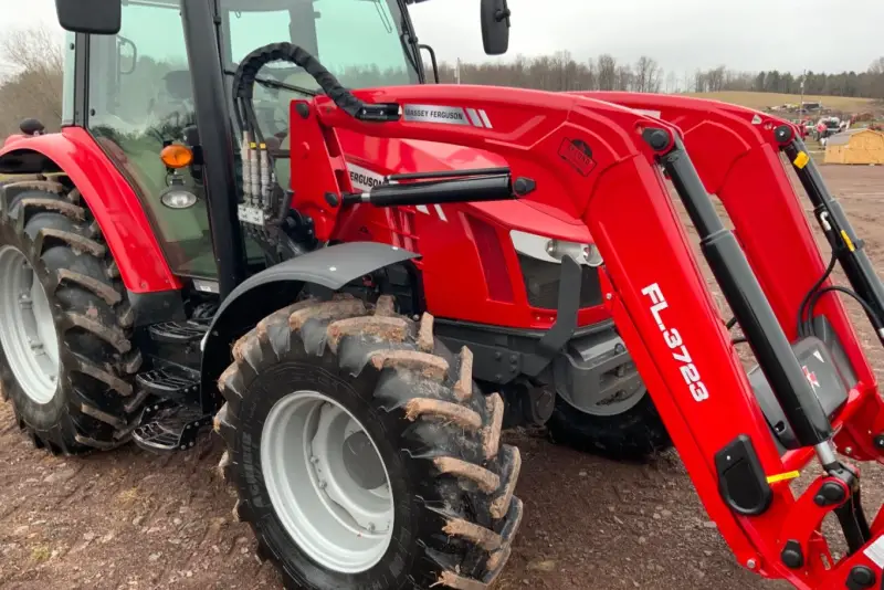 2018 Massey Ferguson 5713SL MFWD photo 22