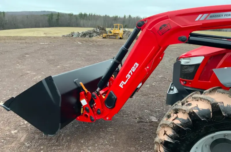 2018 Massey Ferguson 5713SL MFWD photo 24