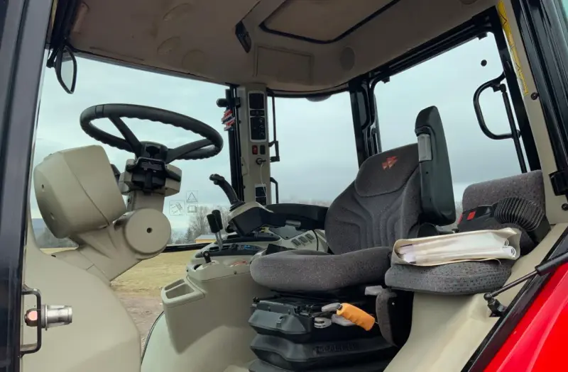 2018 Massey Ferguson 5713SL MFWD photo 42