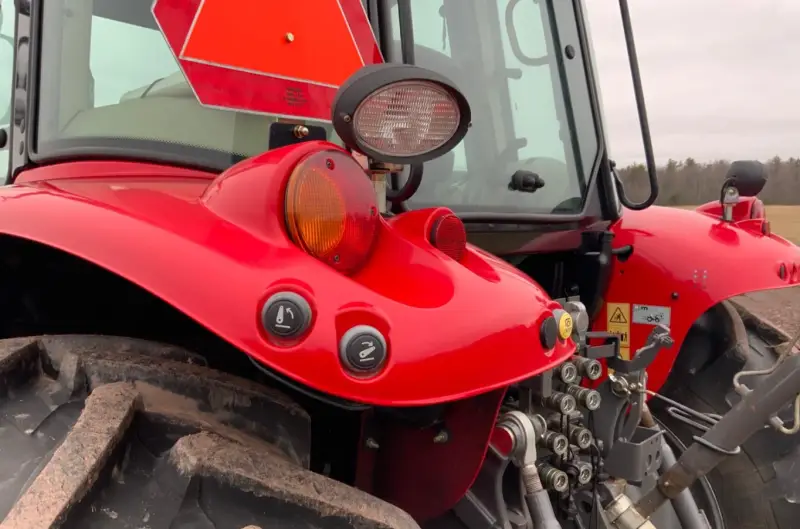 2018 Massey Ferguson 5713SL MFWD photo 15