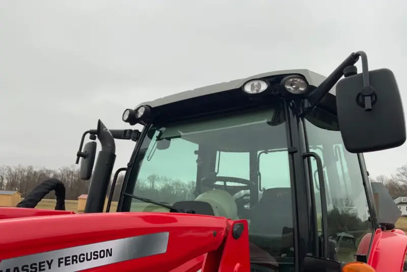 2018 Massey Ferguson 5713SL MFWD photo 17