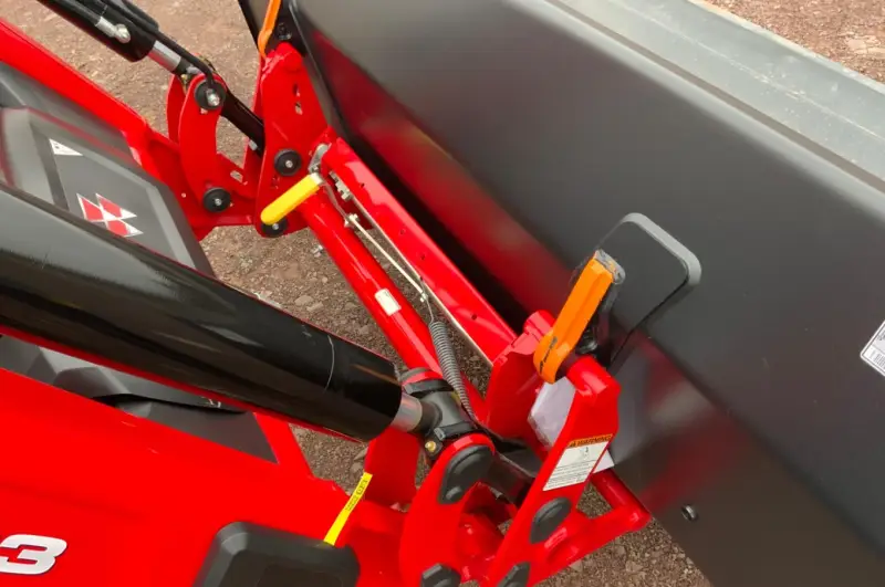 2018 Massey Ferguson 5713SL MFWD photo 28