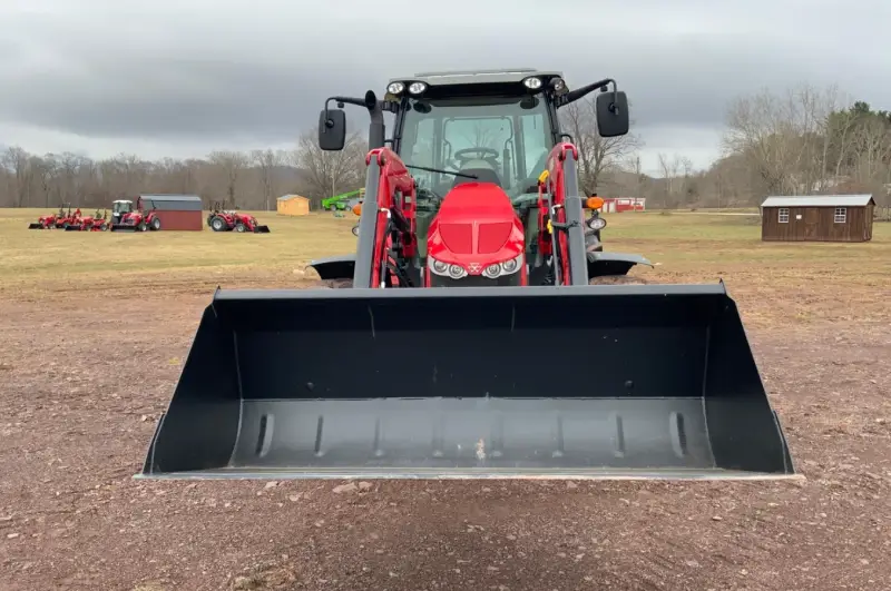2018 Massey Ferguson 5713SL MFWD photo 2