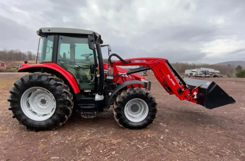 2018 Massey Ferguson 5713SL MFWD photo 4