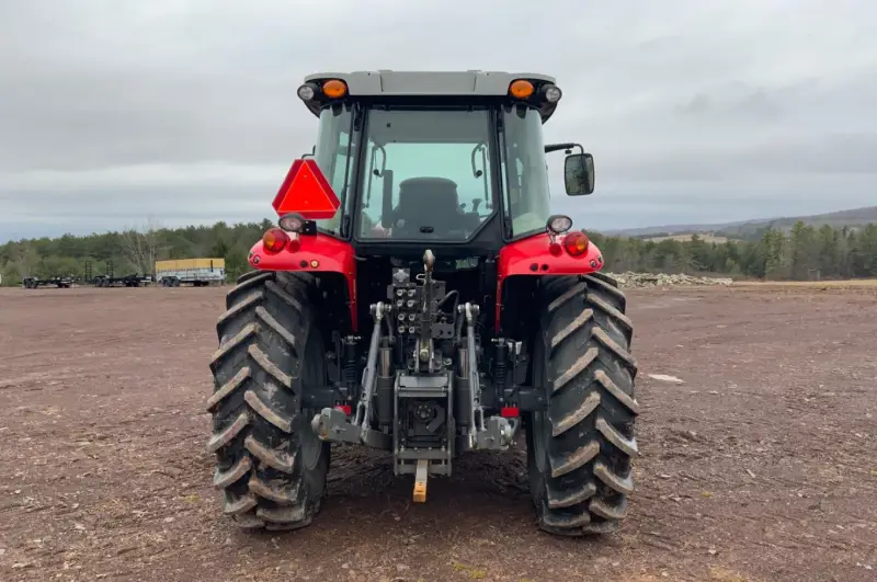 2018 Massey Ferguson 5713SL MFWD photo 6