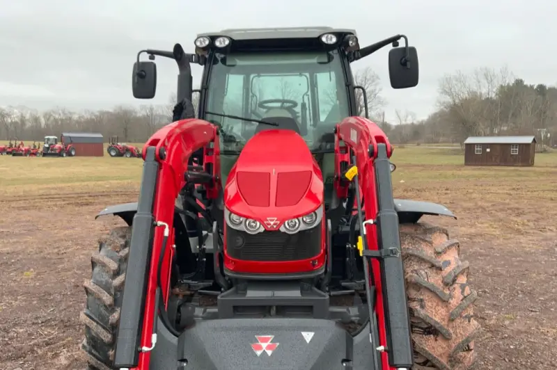 2018 Massey Ferguson 5713SL MFWD photo 11