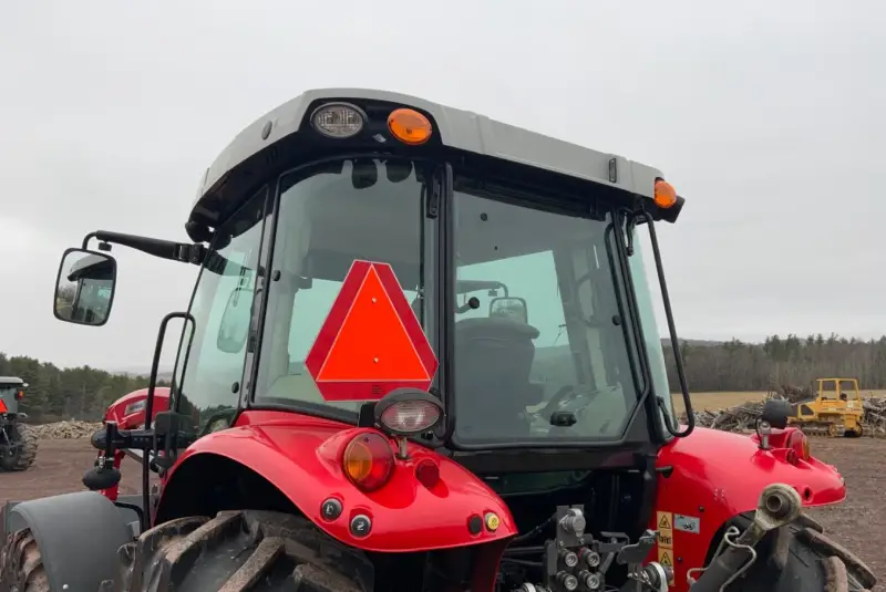 2018 Massey Ferguson 5713SL MFWD photo 18