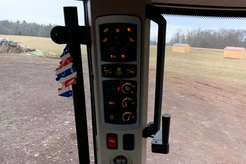 2018 Massey Ferguson 5713SL MFWD photo 56