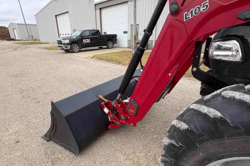 2021 Case IH Farmall 140A MFWD photo 13