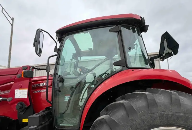 2021 Case IH Farmall 140A MFWD photo 10