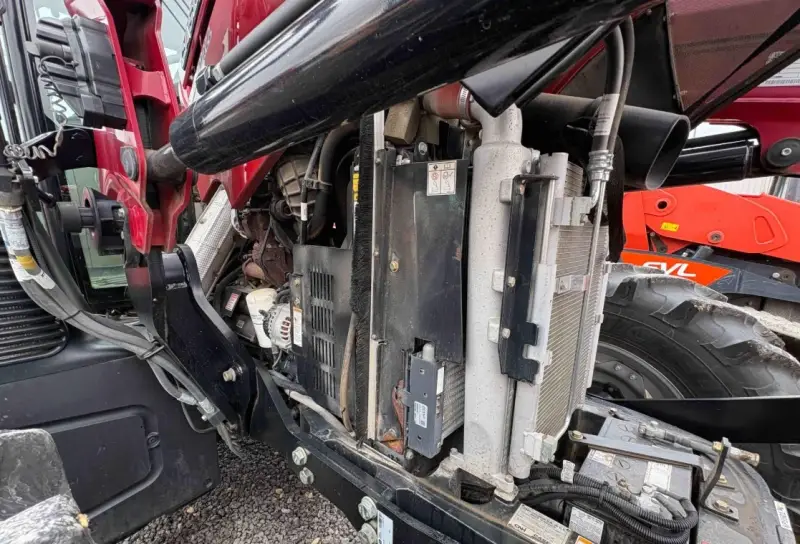 2021 Case IH Farmall 140A MFWD photo 33