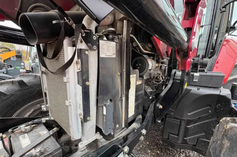 2021 Case IH Farmall 140A MFWD photo 35