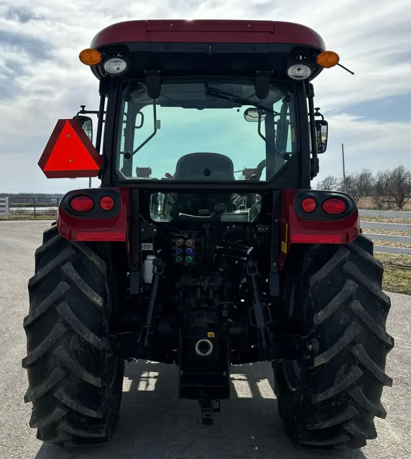 2022 Case IH Farmall 115A photo 6