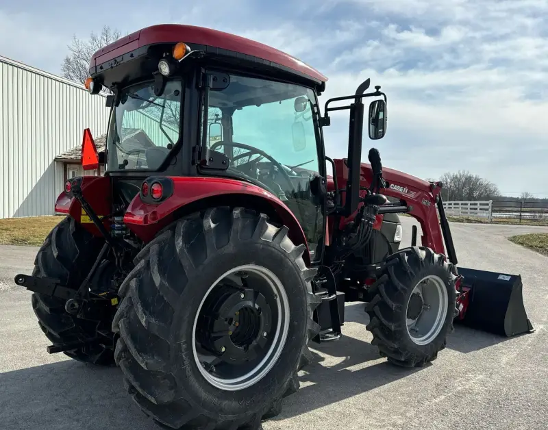 2022 Case IH Farmall 115A photo 5