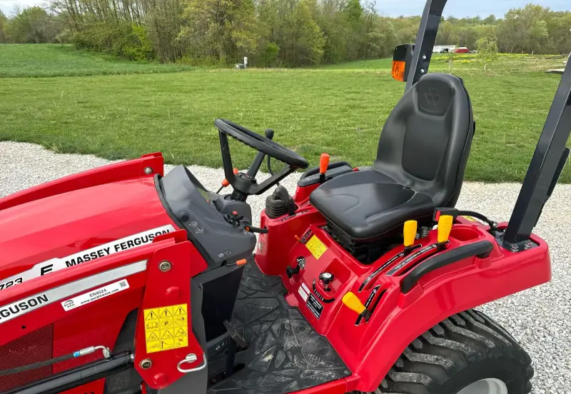 2021 Massey Ferguson GC1723 photo 52