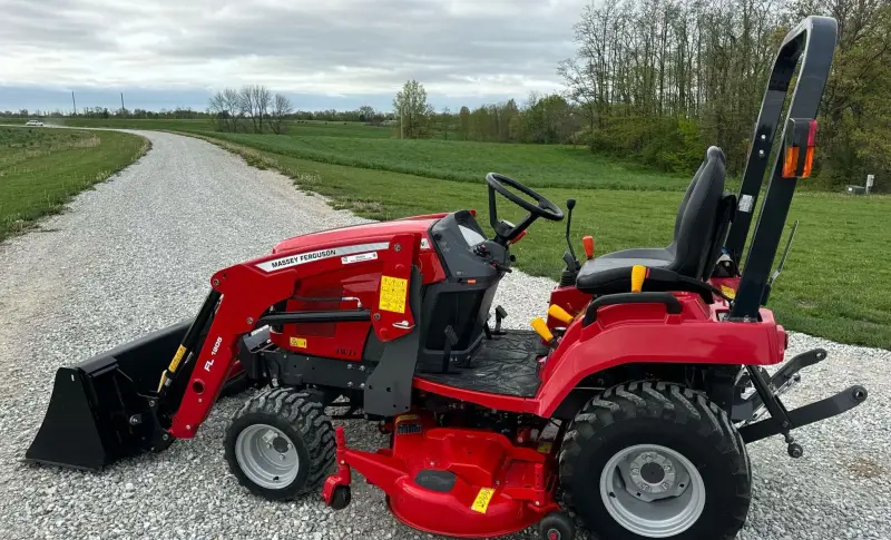 2021 Massey Ferguson GC1723 photo 8