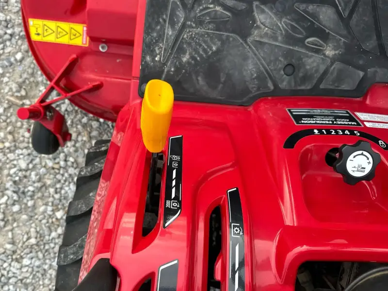 2021 Massey Ferguson GC1723 photo 70