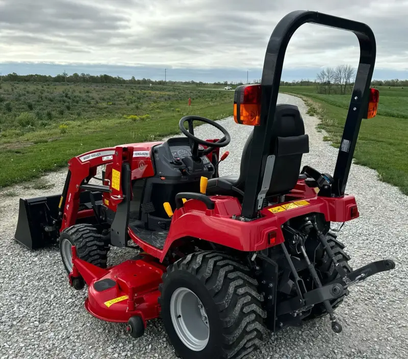 2021 Massey Ferguson GC1723 photo 7