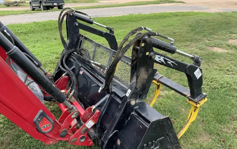 2021 Case IH Maxxum 150 MFWD Tractor W/Grapple Loader photo 20