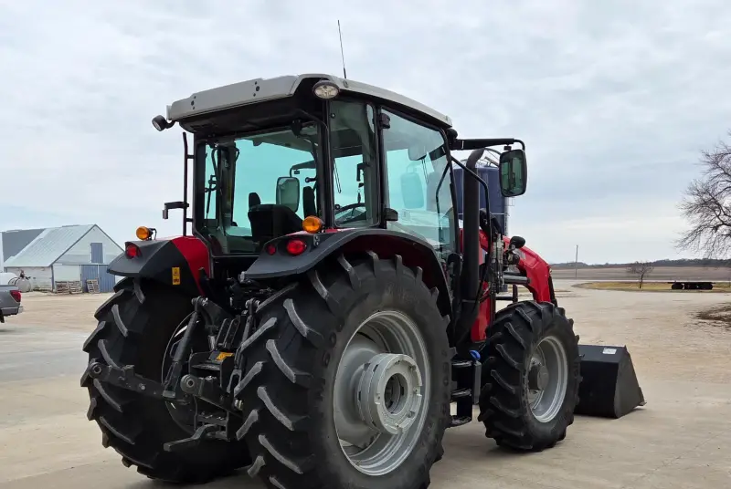 2022 Massey Ferguson 6713 MFWD Tractor W/FL3723 Loader photo 5