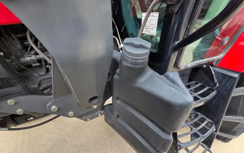 2022 Massey Ferguson 6713 MFWD Tractor W/FL3723 Loader photo 16