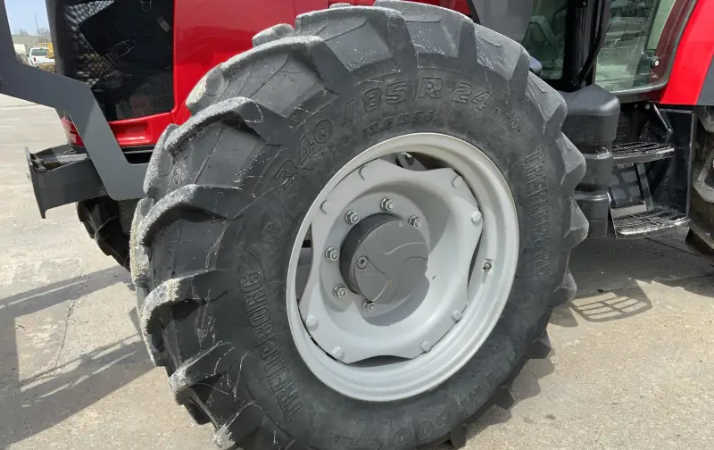 2017 Massey Ferguson 4710 MFWD Tractor W/Loader | Agriculture photo 55