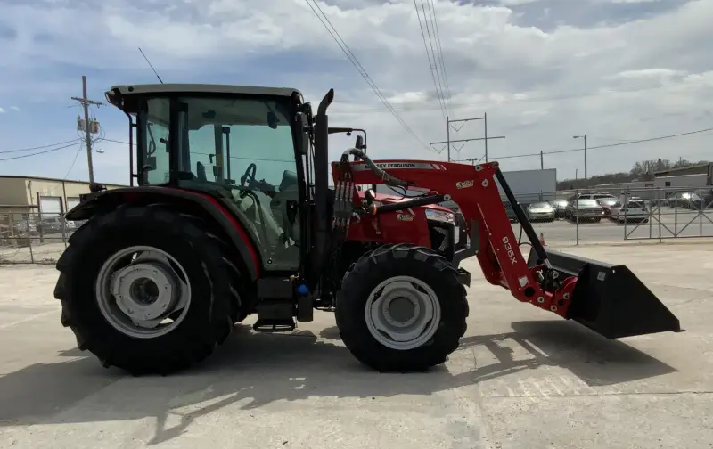 2017 Massey Ferguson 4710 MFWD Tractor W/Loader | Agriculture photo 4