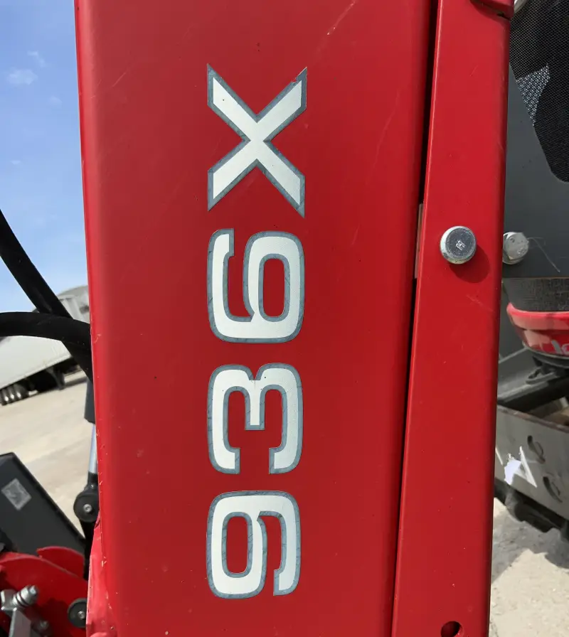2017 Massey Ferguson 4710 MFWD Tractor W/Loader | Agriculture photo 12