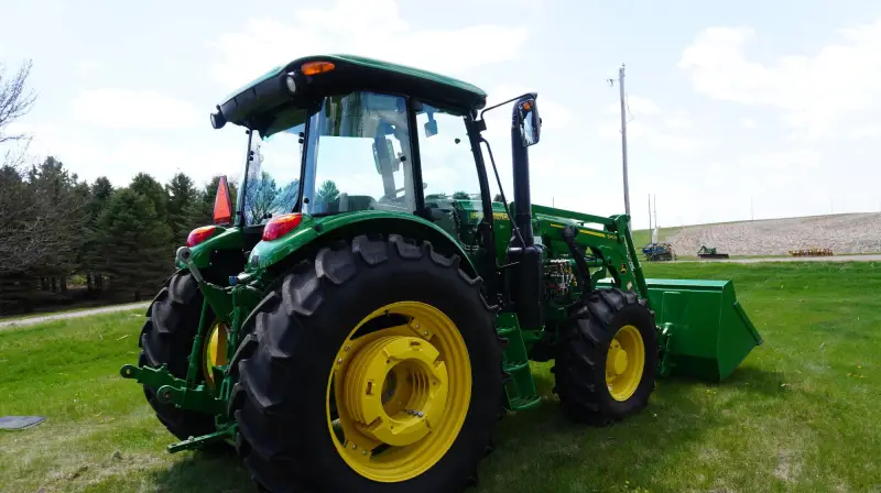 2018 John Deere 6105E MFWD Tractor W/540M Loader | Agriculture photo 5