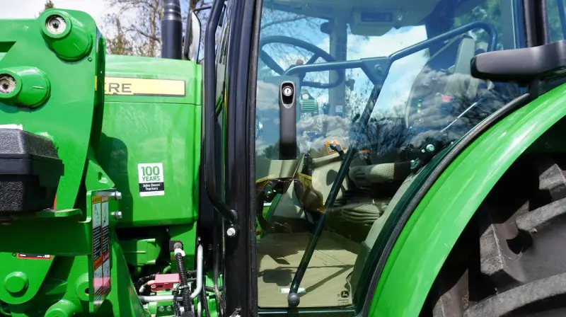 2018 John Deere 6105E MFWD Tractor W/540M Loader | Agriculture photo 53