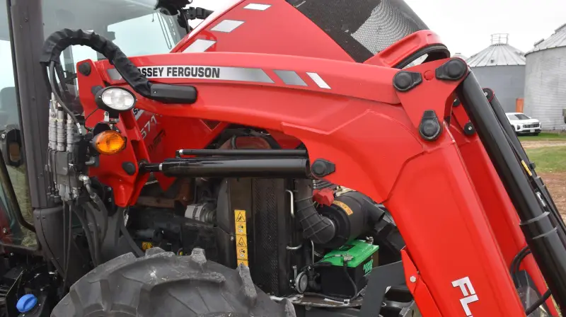 2022 Massey Ferguson 5711 Dyna-4 MFWD Tractor W/Loader | Agriculture photo 28