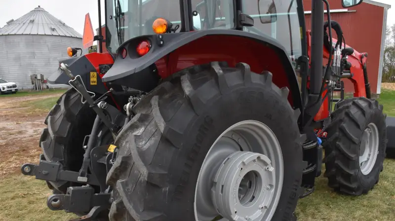 2022 Massey Ferguson 5711 Dyna-4 MFWD Tractor W/Loader | Agriculture photo 39