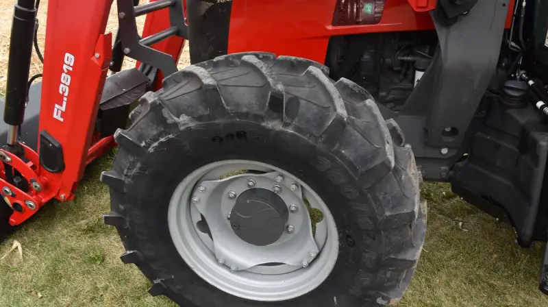 2022 Massey Ferguson 5711 Dyna-4 MFWD Tractor W/Loader | Agriculture photo 42