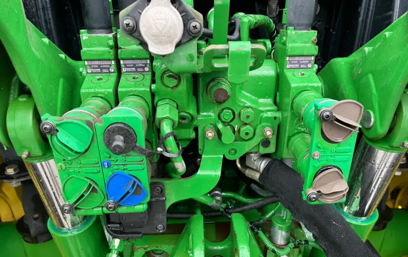 2015 John Deere 6130M MFWD Tractor W/Grapple Loader photo 12