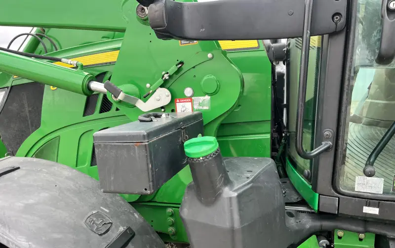 2015 John Deere 6130M MFWD Tractor W/Grapple Loader photo 21