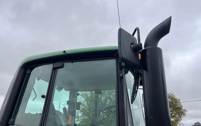 2015 John Deere 6130M MFWD Tractor W/Grapple Loader photo 19