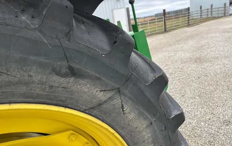 2015 John Deere 6130M MFWD Tractor W/Grapple Loader photo 41