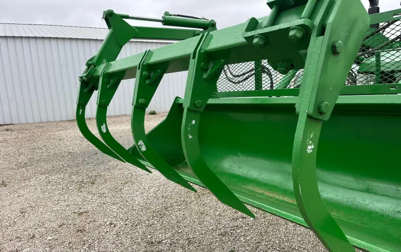 2015 John Deere 6130M MFWD Tractor W/Grapple Loader photo 29