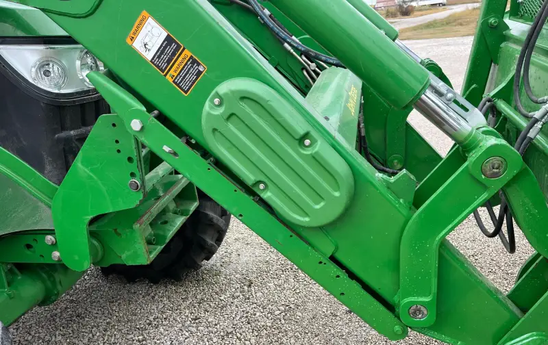 2015 John Deere 6130M MFWD Tractor W/Grapple Loader photo 32
