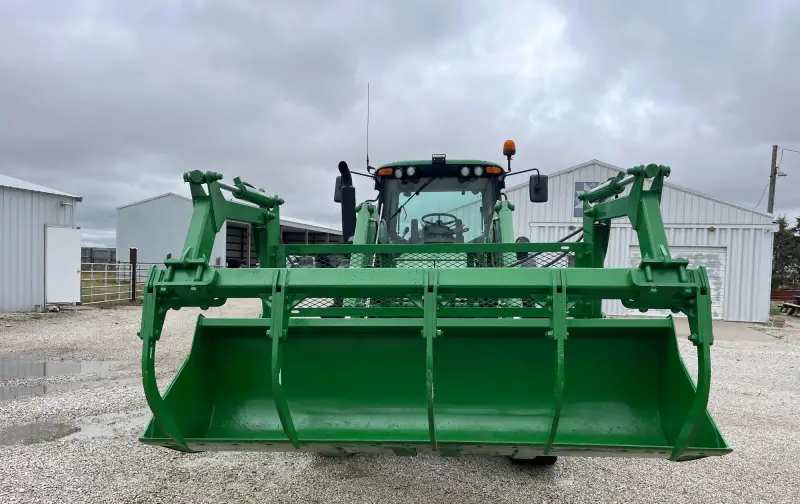 2015 John Deere 6130M MFWD Tractor W/Grapple Loader photo 2