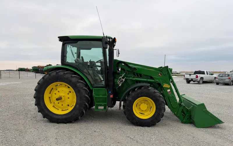 2013 John Deere 6125R MFWD Tractor | Agriculture photo 4