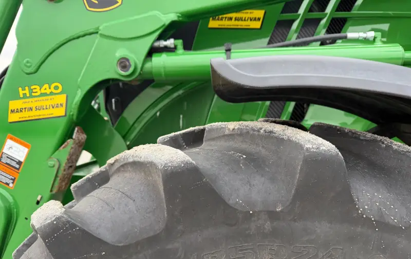 2013 John Deere 6125R MFWD Tractor | Agriculture photo 18