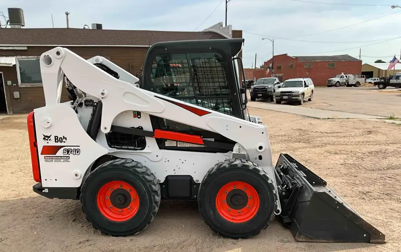 2022 Bobcat S740 Skid Steer photo 4