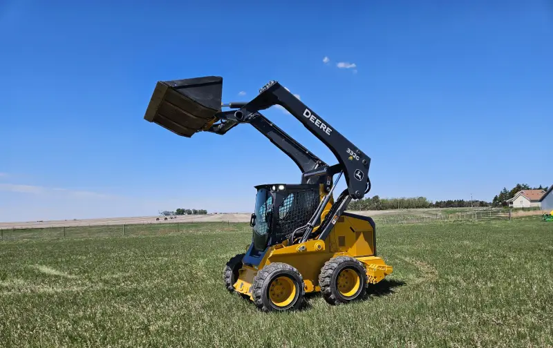 2019 John Deere 332G Skid Steer photo 9