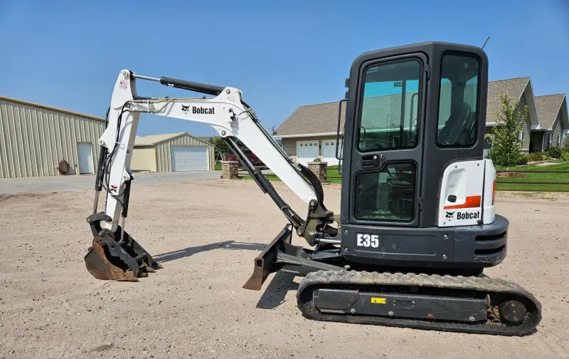 2016 Bobcat E35 Long Arm Mini Excavator | Construction photo 8